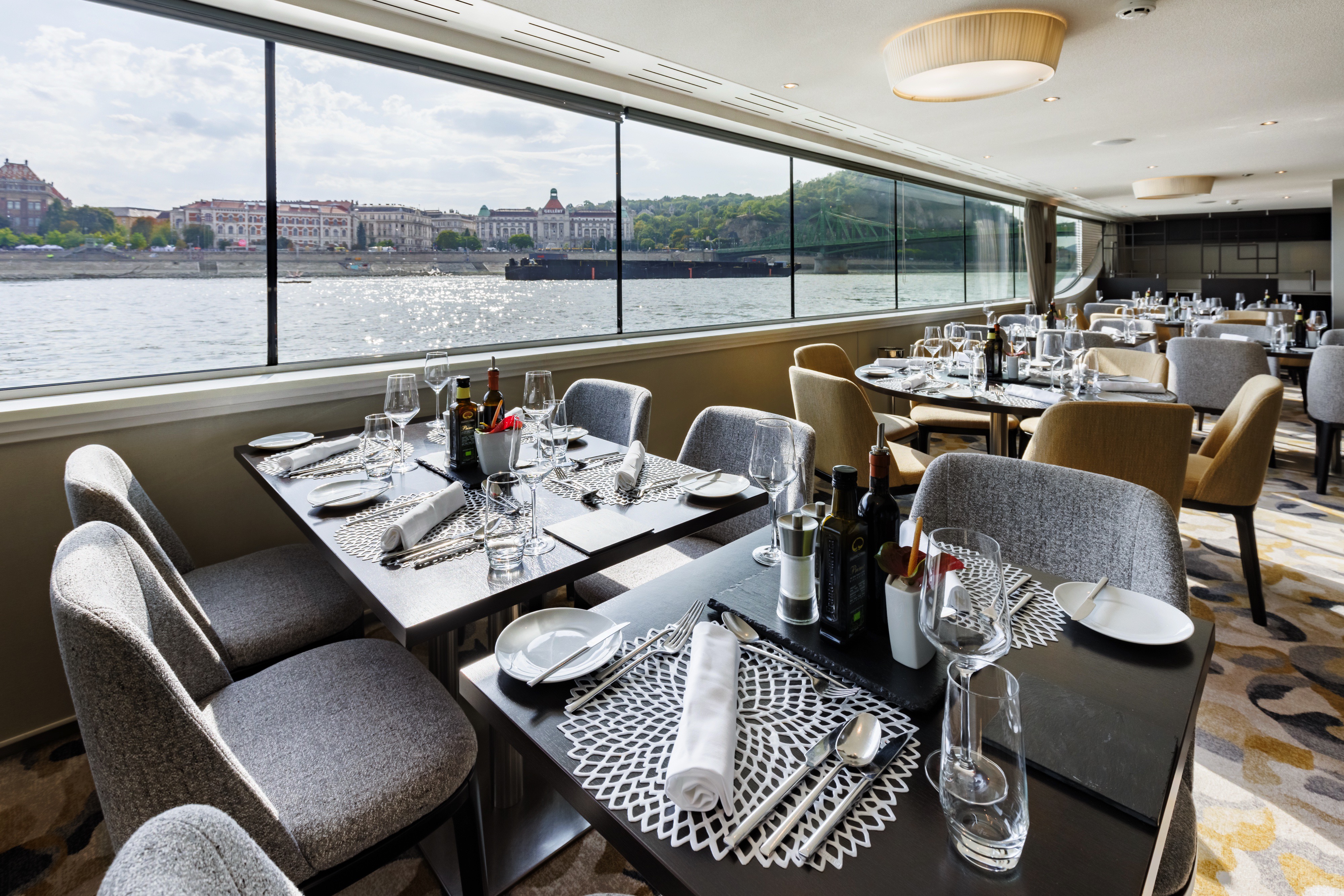 ©Avalon Waterways Avalon Impression Panorama Dining Room 1